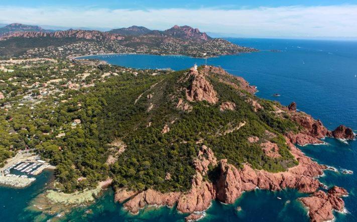 "Location Vue MER et ESTEREL", Cap Estérel Agay-Saint Raphaël, T2, piscines, parking, wifi - Apartment mit 1 Schlafzimmer - 35
