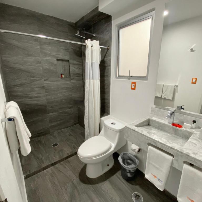 Hotel Star Express Puebla - Central CAPU - Queen Room - 4