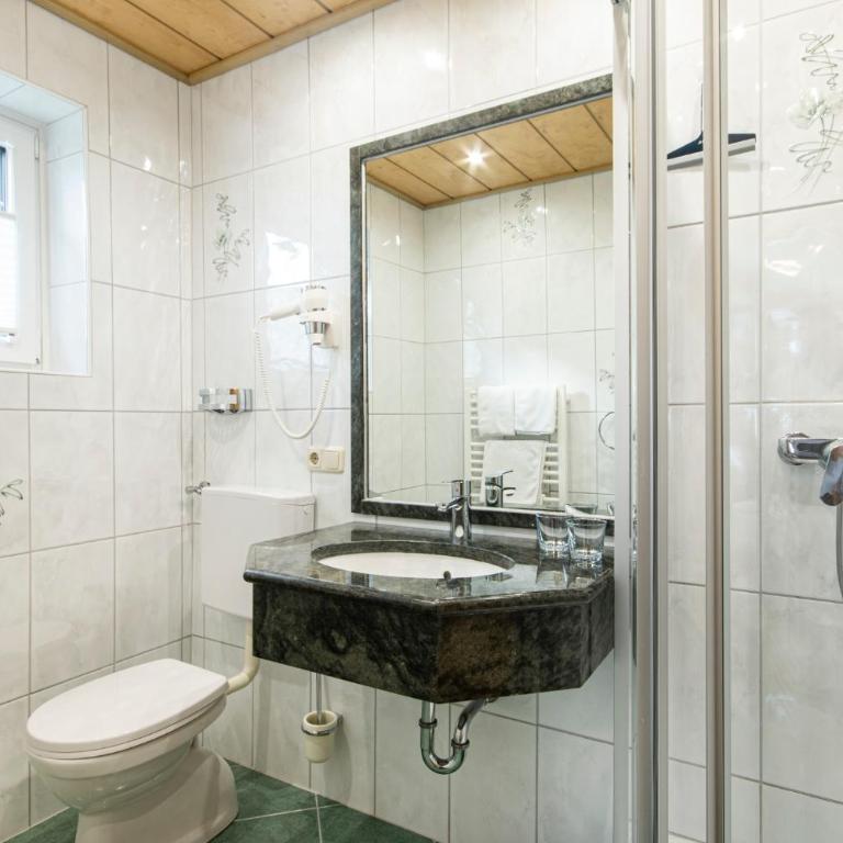 Apartpension Kappacher - Doppelzimmer mit Balkon - 6
