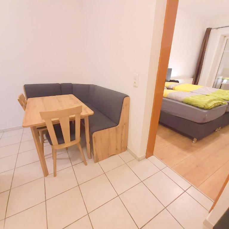 Apartments SteelCity - Apartment mit Terrasse - 8