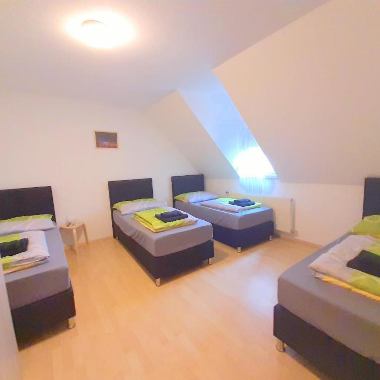 Apartments SteelCity - Apartment mit 3 Schlafzimmern - 9