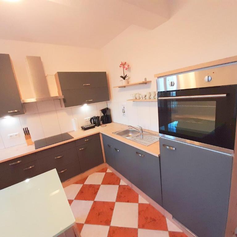Apartments SteelCity - Apartment mit 3 Schlafzimmern - 3