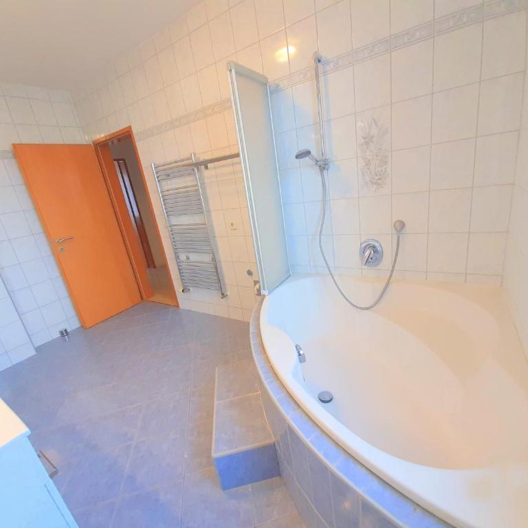 Apartments SteelCity - Apartment mit 3 Schlafzimmern - 16
