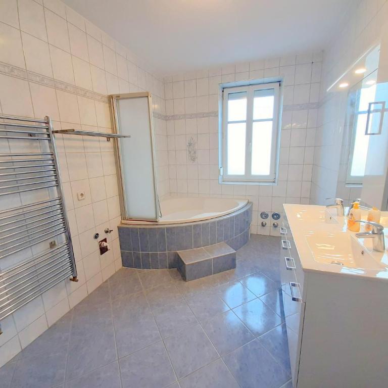 Apartments SteelCity - Apartment mit 3 Schlafzimmern - 10