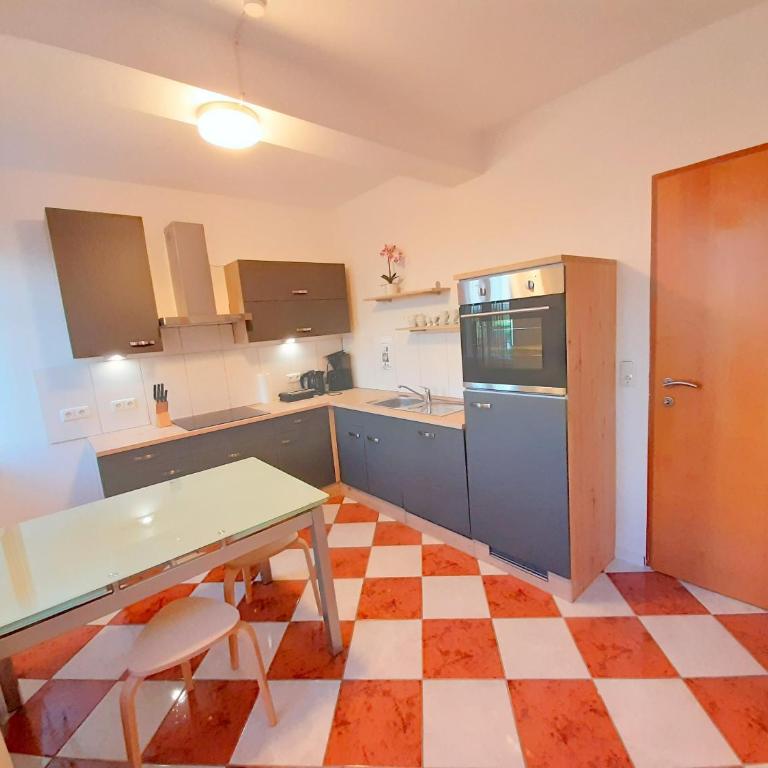 Apartments SteelCity - Apartment mit 3 Schlafzimmern - 9