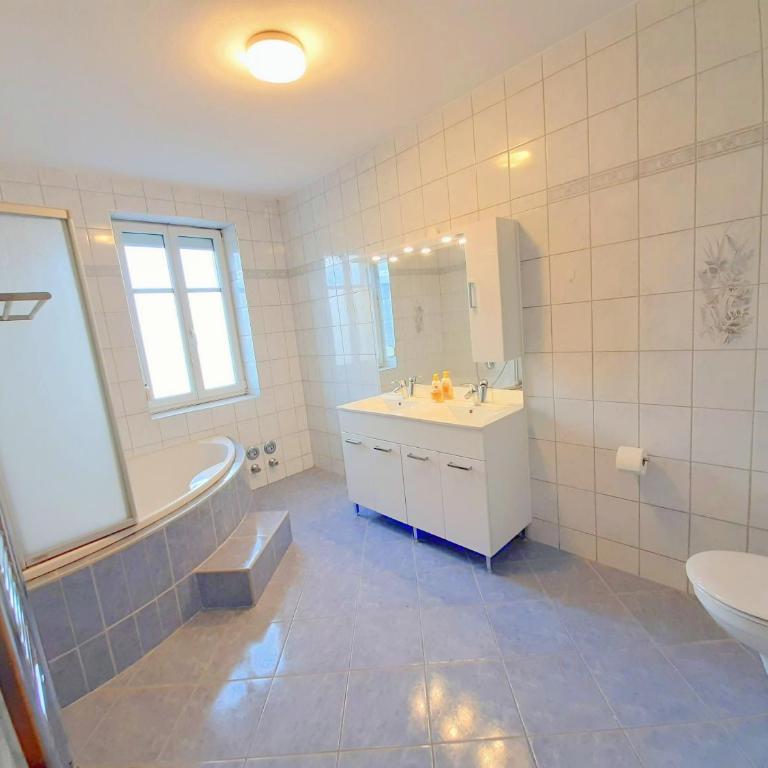 Apartments SteelCity - Apartment mit 3 Schlafzimmern - 4