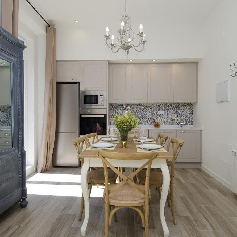 NoMad Rastro en Madrid - Three-Bedroom Apartment II - 11