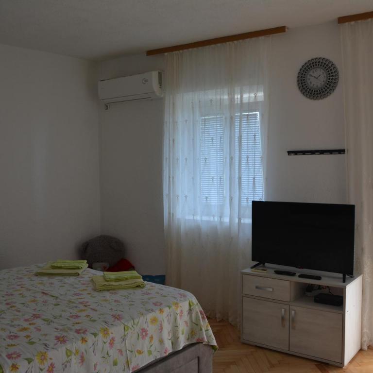 Apartments Djedovic 2 - Two-Bedroom Apartment with Sea View - 8