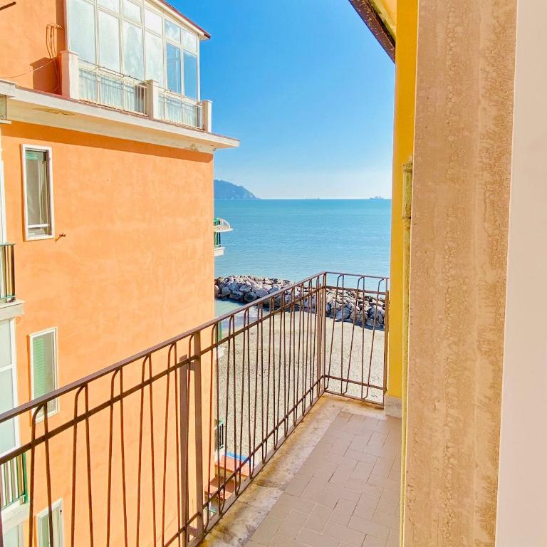 GuestHost - Cosy Flat with Sea View Balcony - Appartamento con 1 Camera da Letto - 1
