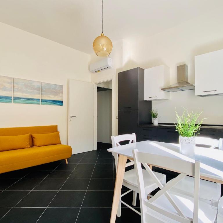 GuestHost - Cosy Flat with Sea View Balcony - Appartamento con 1 Camera da Letto - 2