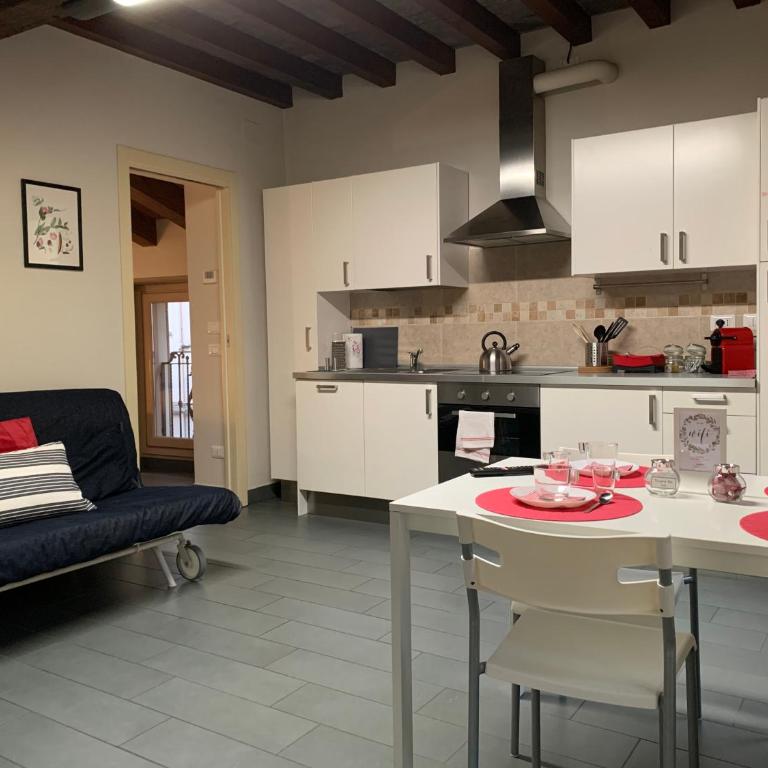 Niki O. Apartments - Superior Apartment - 5