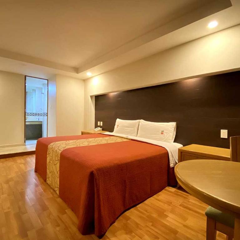 Hotel Lord - Queen Room - 5