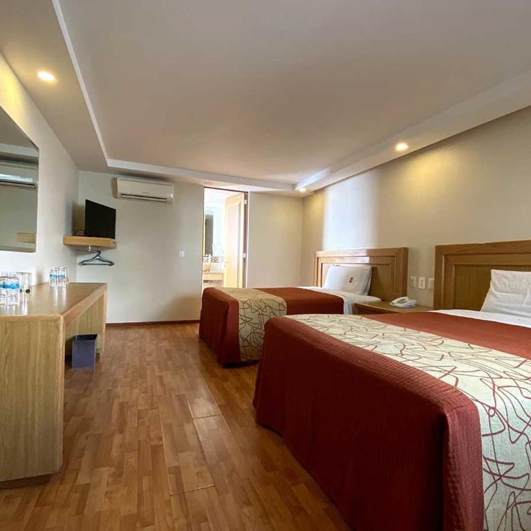 Hotel Lord - Double Room with Two Double Beds - 8