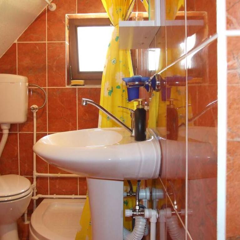 Spectacular LakeView House - Three-Bedroom Chalet - 23