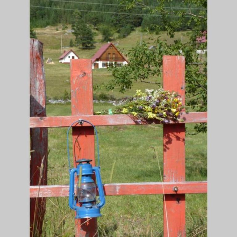 Spectacular LakeView House - Three-Bedroom Chalet - 17