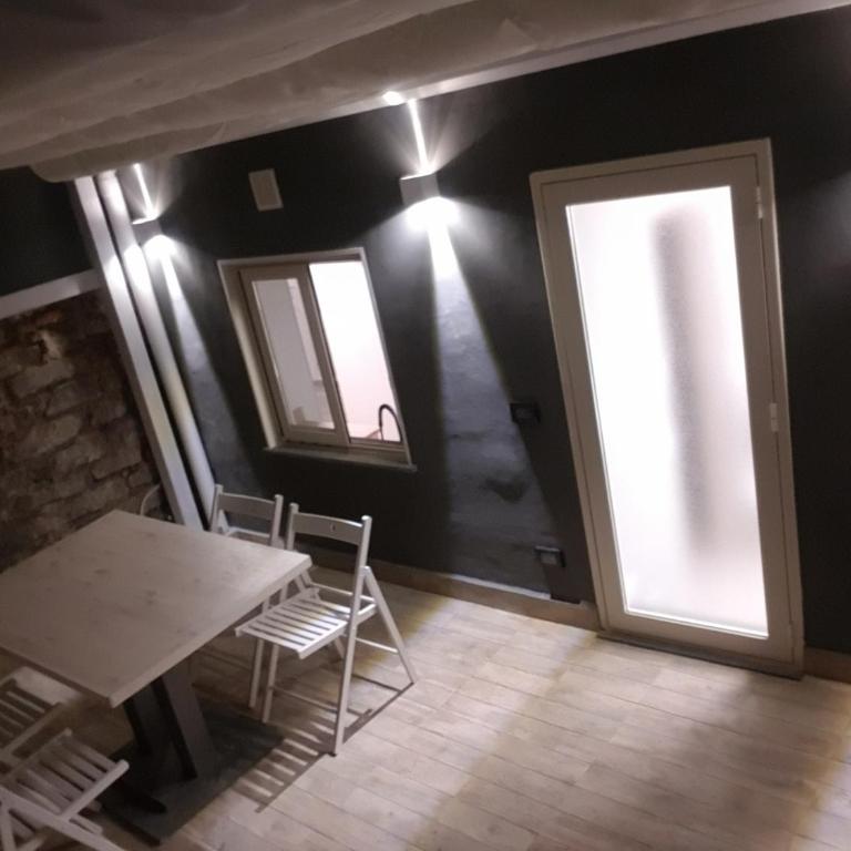 LISA HOUSE - One-Bedroom House - 4