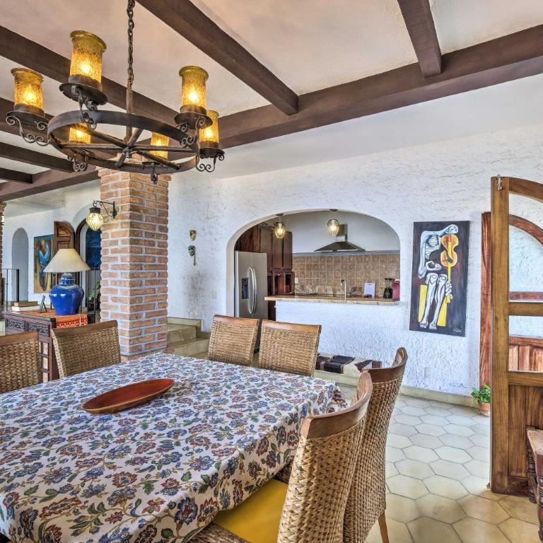 Mid-Century Modern Condo w/ Patio & Ocean Views! - Apartamento - 11