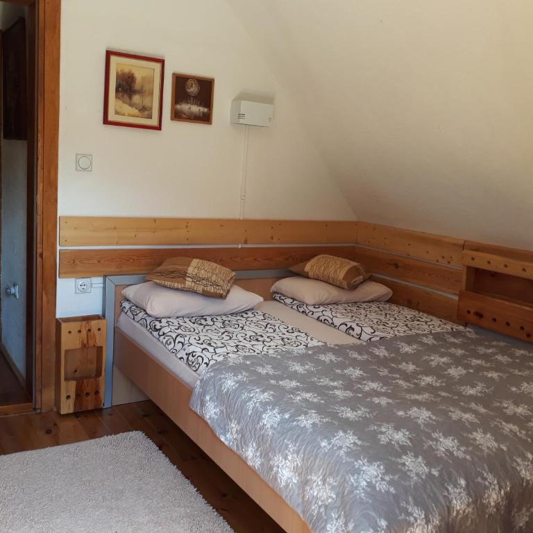Spectacular LakeView House - Three-Bedroom Chalet - 15