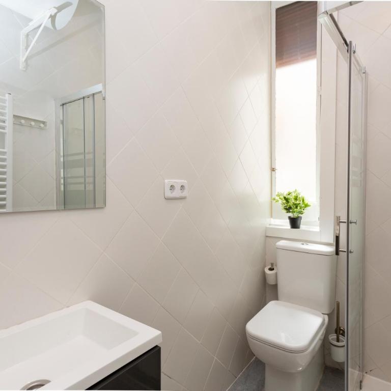 vip LETRAS, by MONARO - Apartment with Balcony - 49