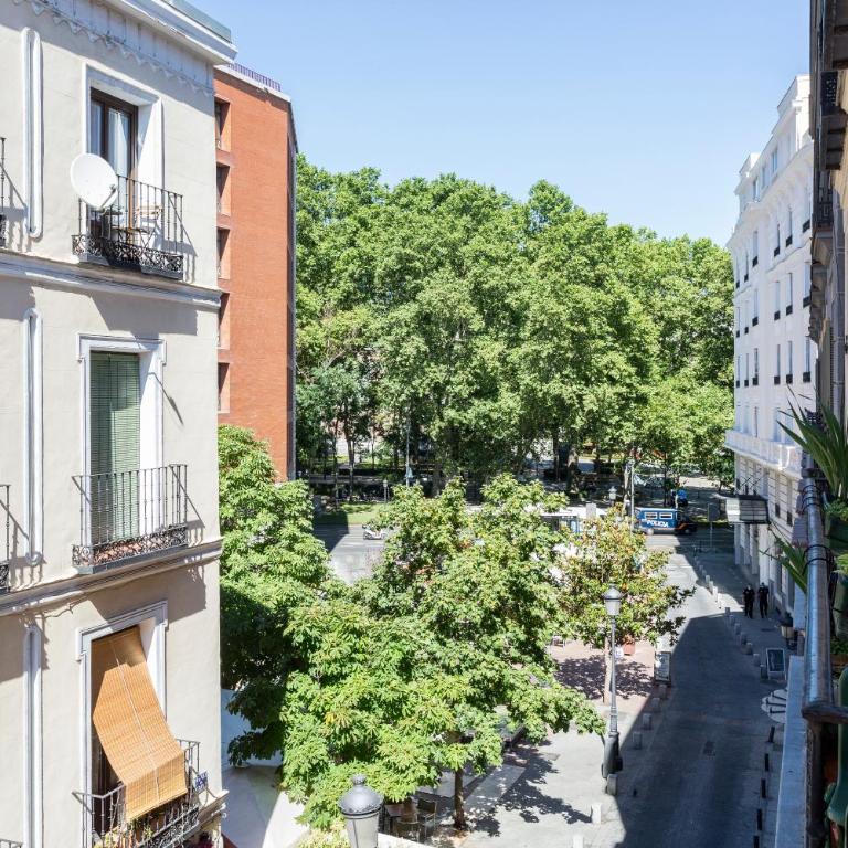 vip LETRAS, by MONARO - Apartment with Balcony - 77