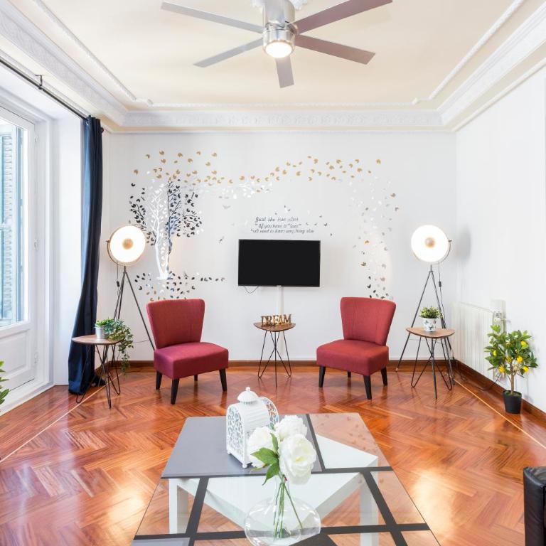 vip LETRAS, by MONARO - Apartment with Balcony - 3