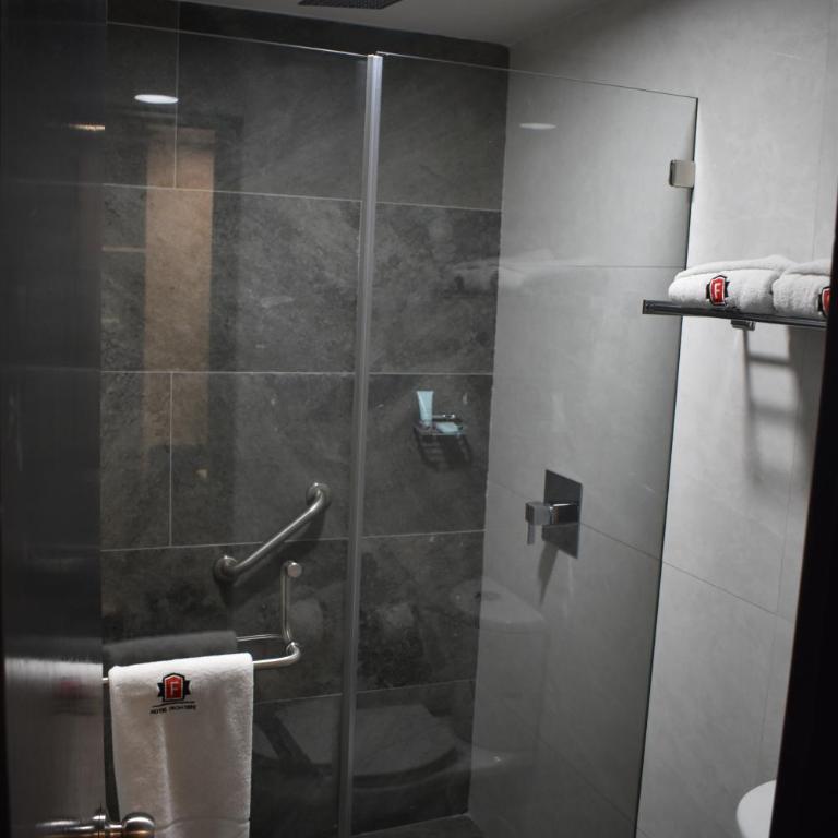 Hotel Frontiere Tijuana - Superior King Room - 5