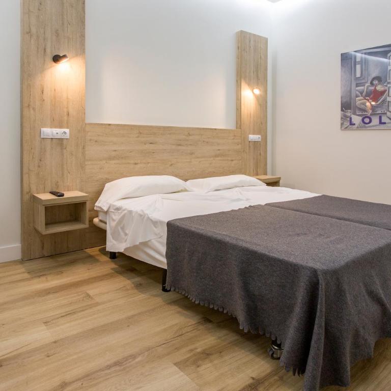 Hostal Manuela by gaiarooms - Standard Double Room - 4