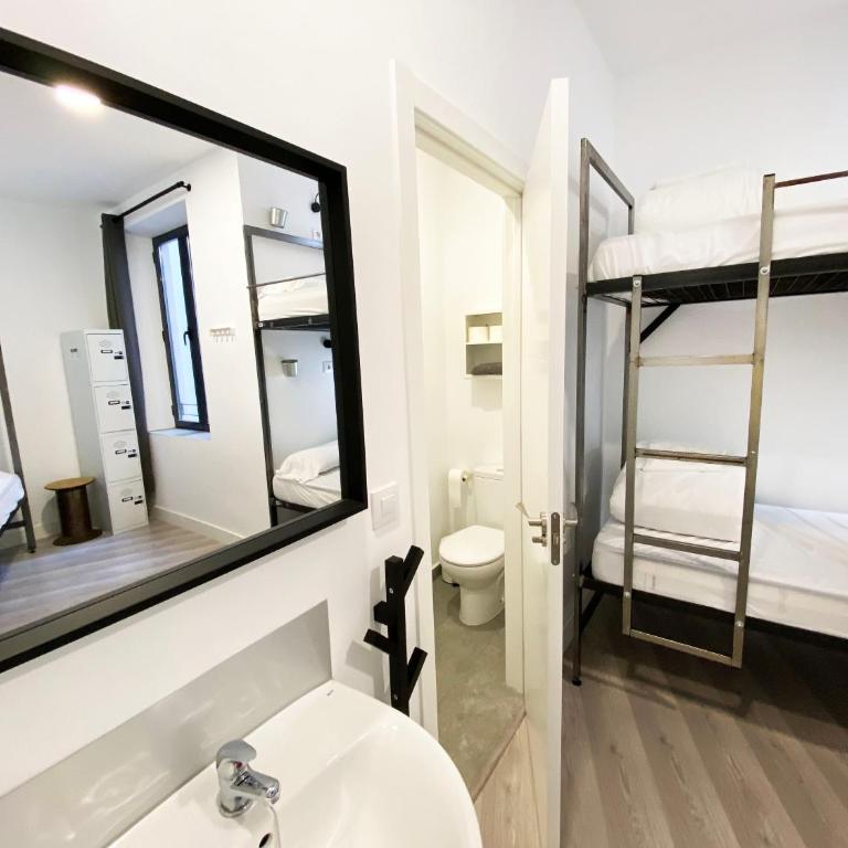ECO Hostel - Bed in 4-Bed Dormitory Room - 28