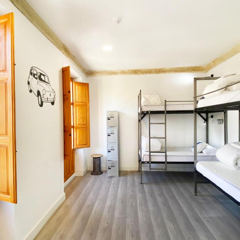 ECO Hostel - Bed in 4-Bed Dormitory Room - 24