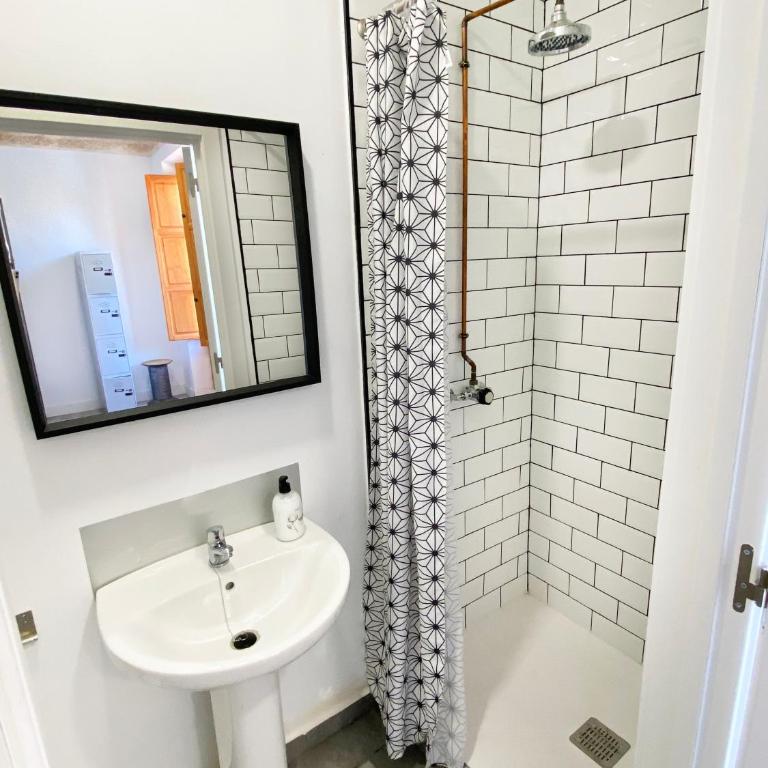 ECO Hostel - Bed in 4-Bed Dormitory Room - 22