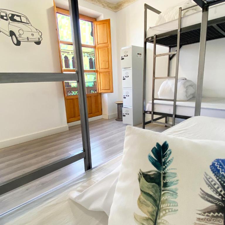 ECO Hostel - Bed in 4-Bed Dormitory Room - 19