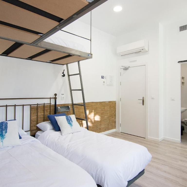 ECO Hostel - Bed in 4-Bed Dormitory Room - 16