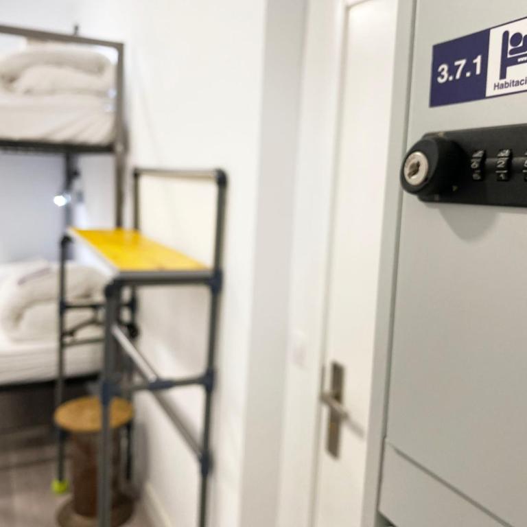 ECO Hostel - Bed in 6-Bed Dormitory Room - 6