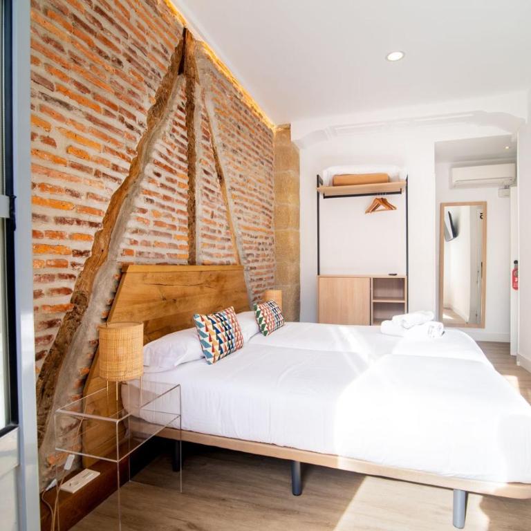 Central Roomss - Habitación Doble con balcón - 2 camas - 2