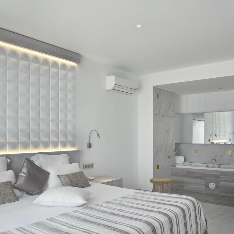 Hotel Vistabella - Suite Junior Superior Familiar - 9