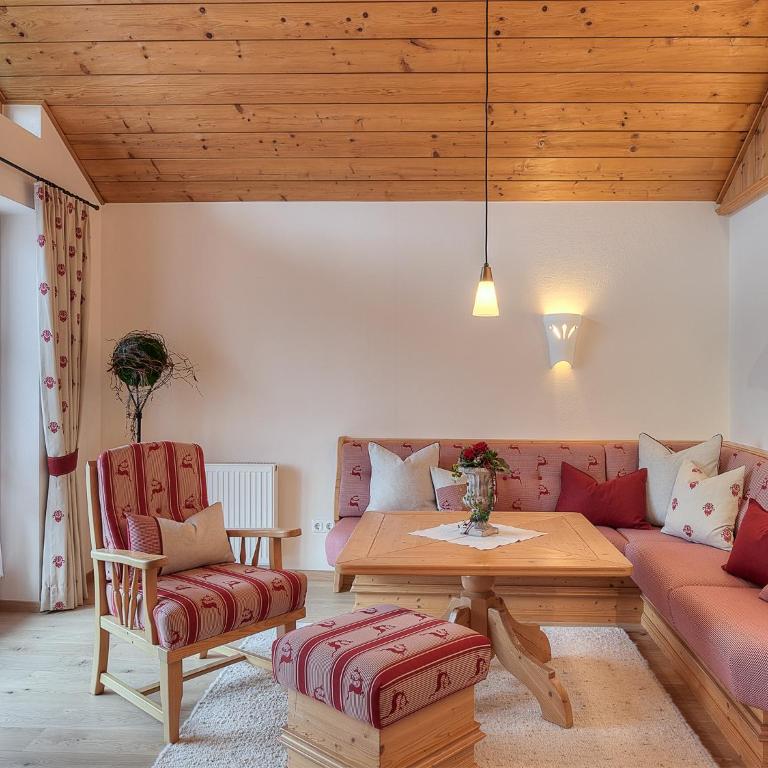 Ferienwohnungen Mayer inkl. Chiemgaukarte - Apartment mit 3 Schlafzimmern - 2