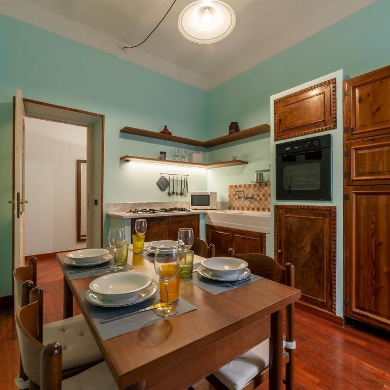 GuestHost - San Lorenzo Cozy and Comfortable Flat - Two-Bedroom Apartment - 13