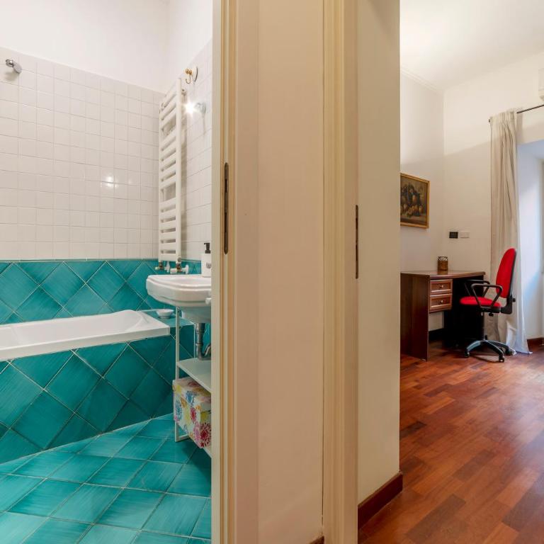 GuestHost - San Lorenzo Cozy and Comfortable Flat - Two-Bedroom Apartment - 21