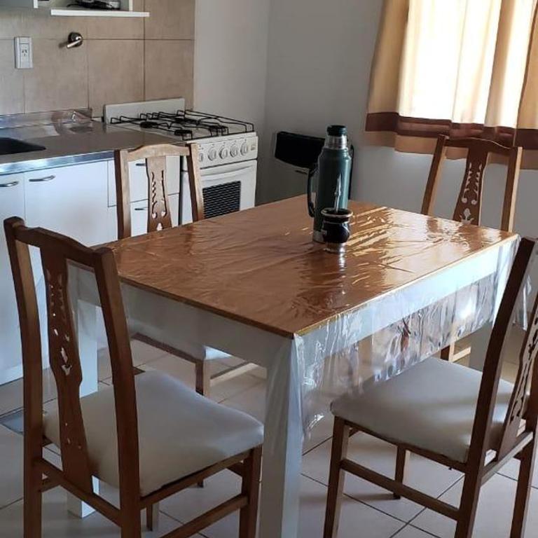 LAS ViOLETA'S - One-Bedroom Apartment - 2