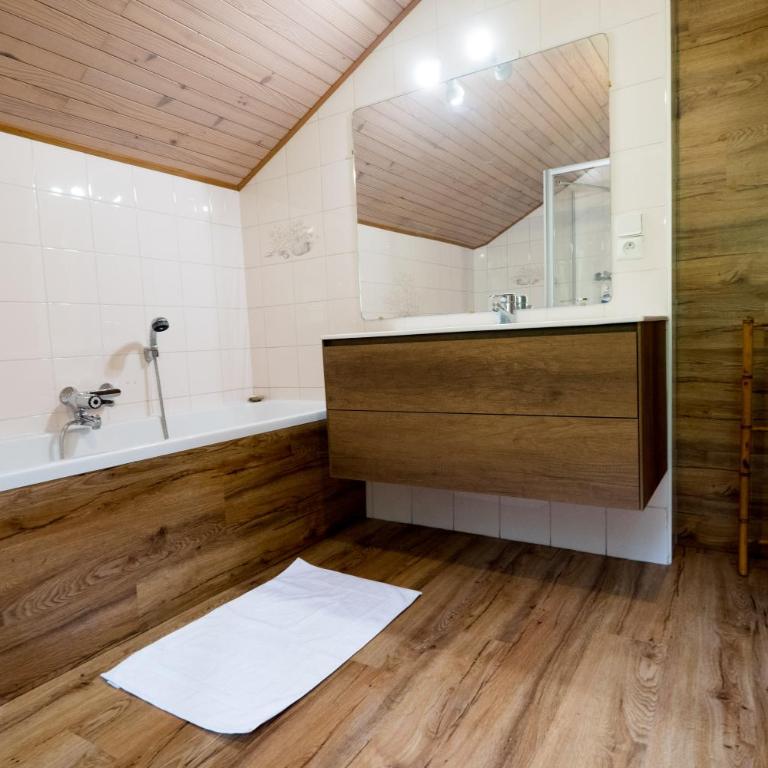 CHALET Les Chouchous - Maison 4 Chambres - 8