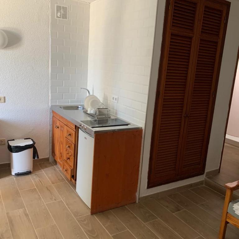 Cotillo Lagos - Estudio - 4