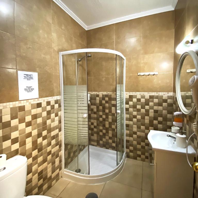 Hostal Azahara - Habitación Individual Estándar con ducha - 3