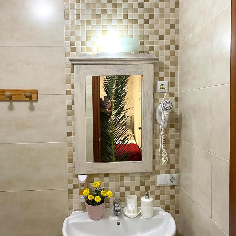 Hostal Azahara - Habitación Triple - 7