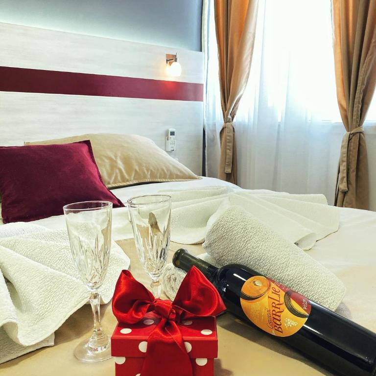 Apartmani Banja SPA - Deluks Dvokrevetna Soba sa Bračnim Krevetom - 5