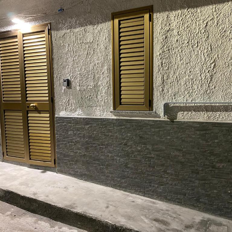 IN CENTRO ROOMS Vicino Cefalù SELF-CHEK-IN - Triple Room with Private Bathroom - 1