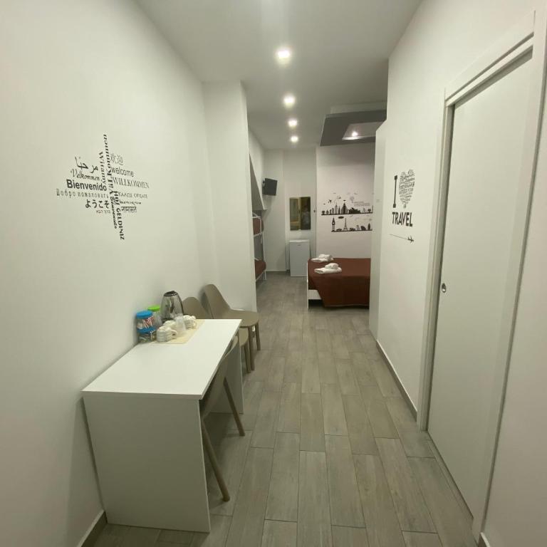 IN CENTRO ROOMS Vicino Cefalù SELF-CHEK-IN - Quadruple Room with Private Bathroom - 3