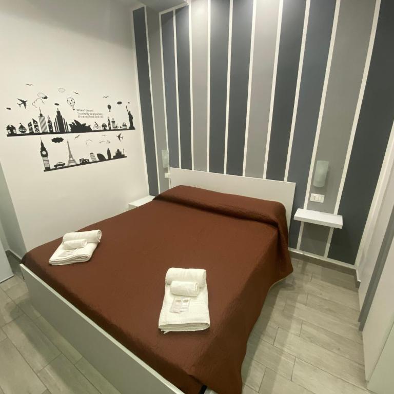 IN CENTRO ROOMS Vicino Cefalù SELF-CHEK-IN - Quadruple Room with Private Bathroom - 4