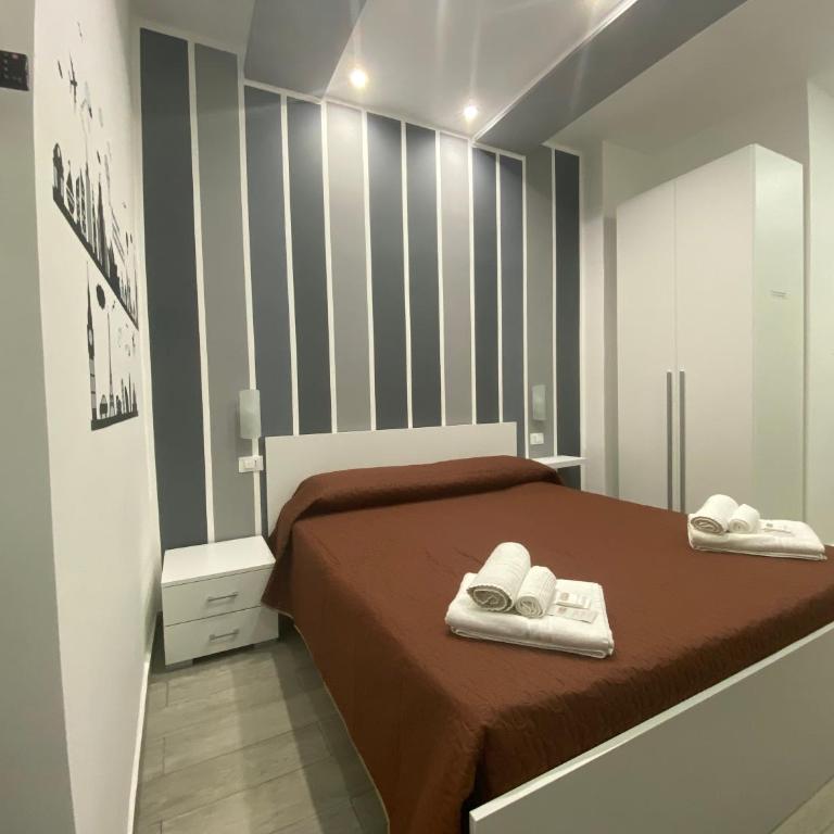 IN CENTRO ROOMS Vicino Cefalù SELF-CHEK-IN - Quadruple Room with Private Bathroom - 6