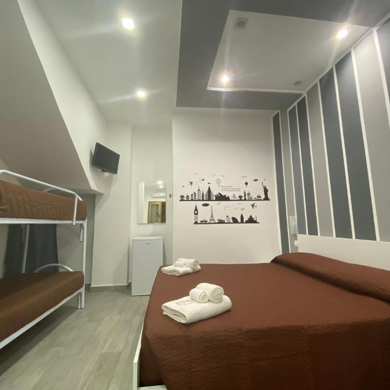 IN CENTRO ROOMS Vicino Cefalù SELF-CHEK-IN - Quadruple Room with Private Bathroom - 7