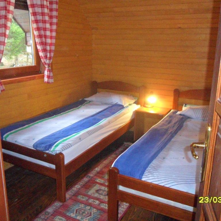 Apartments Sara - Two-Bedroom Apartment with Balcony - 16